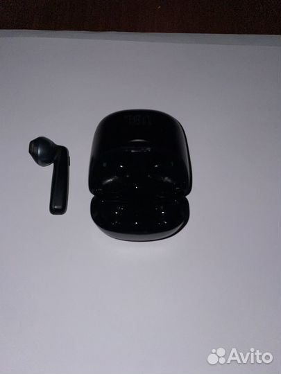 Беспроводной наушник JBL Tune 220 TWS