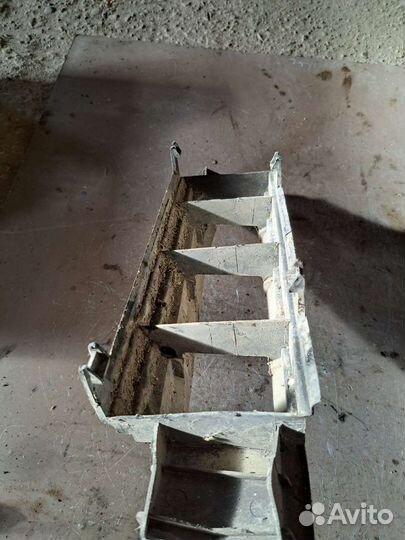 Воздухозаборник радиатора Mercedes W140