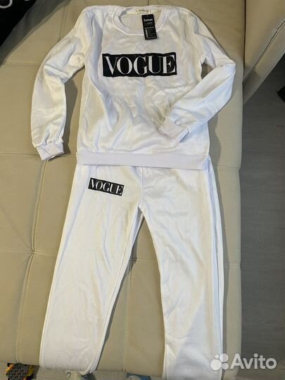 Спортивный костюм женский