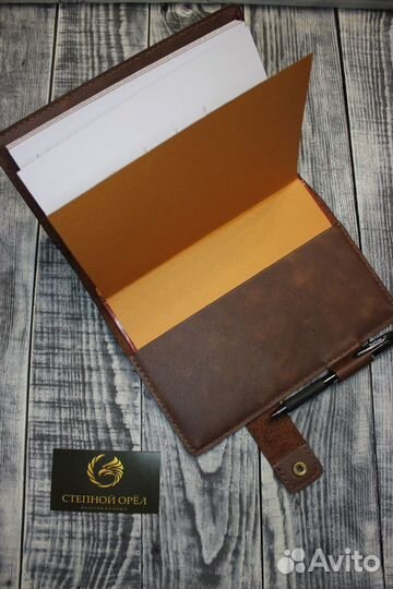 Ежедневник с обложкой из натуральной кожи