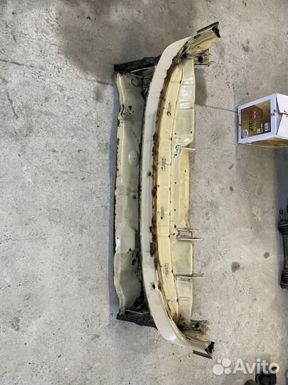 Рамка лобового стекла VW Golf 1 Mk1