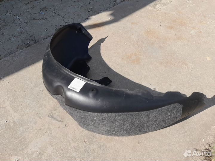 Skoda Superb Подкрылок задний правый Новый
