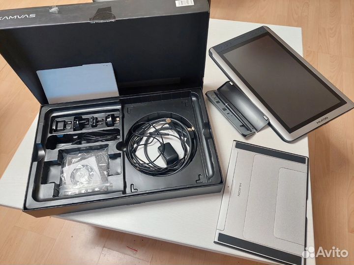 Графический планшет-монитор Huion kamvas