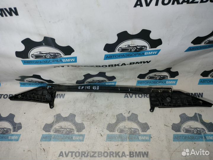 Кронштейн радиатора верхний BMW X5 E53 LCI