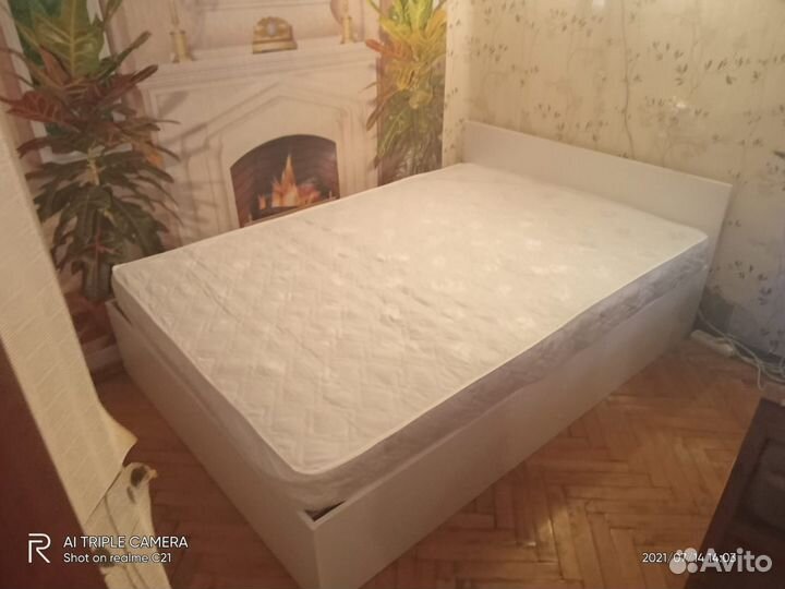 Кровать двуспальная 140х200