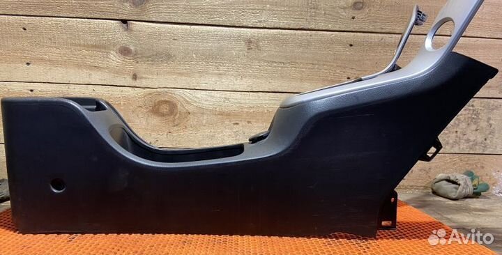 Консоль центральная Chevrolet Cruze