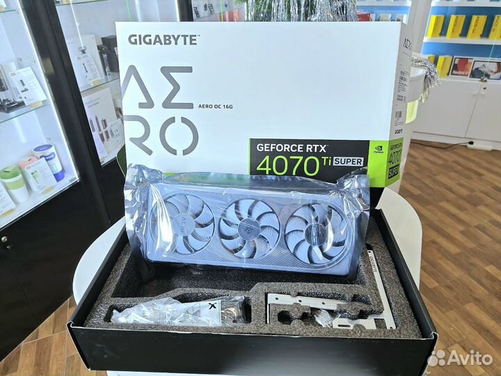 Видеокарта Gigabyte GeForce RTX 4070 Ti Super Aero