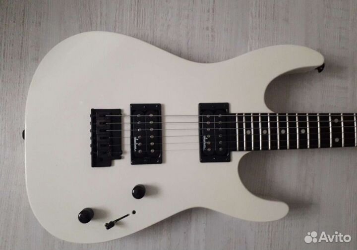 Электрогитара jackson js11