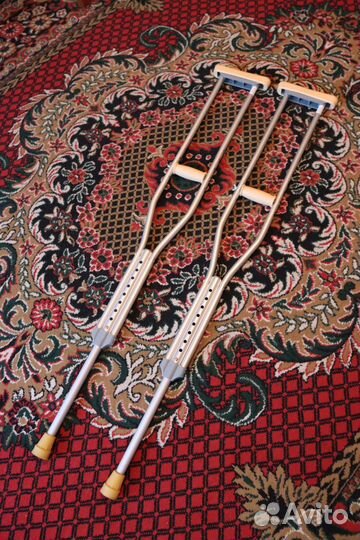 Костыли с регулятором высоты