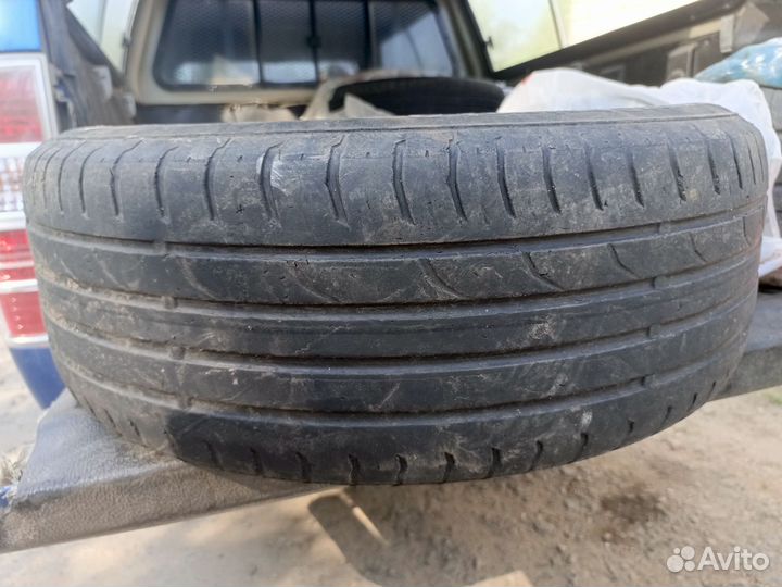 Continental ContiPremiumContact 2 215/60 R17