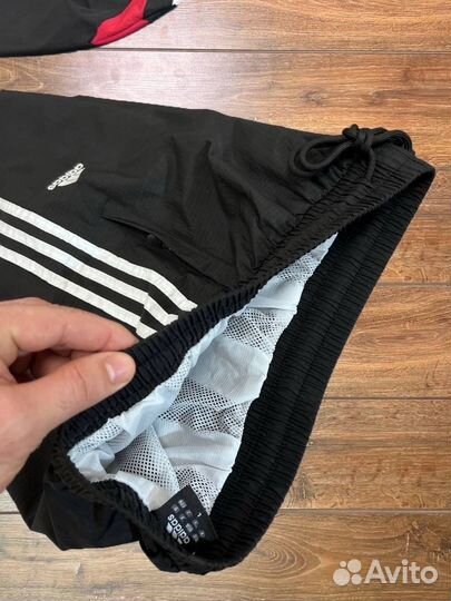 Спортивный костюм adidas