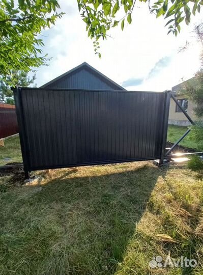 Секционные ворота