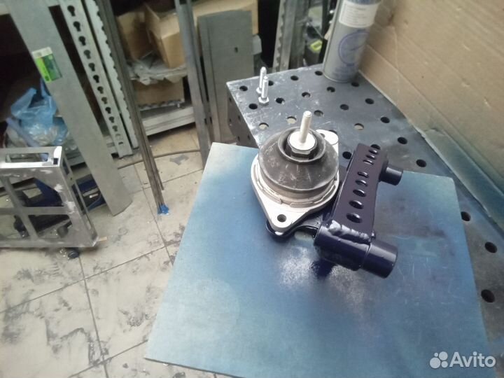 Опора двигателя ауди 80 б4 2.6-2.8