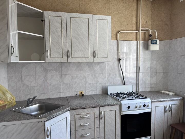 2-к. квартира, 52 м², 9/10 эт.