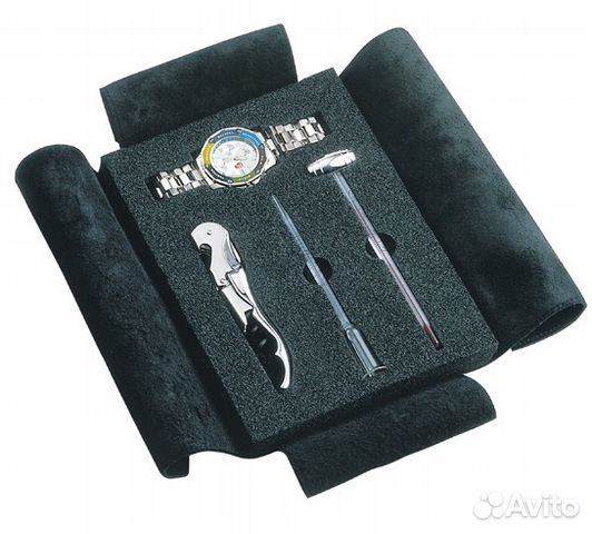 Винный набор в черном кожаном чехле с часами