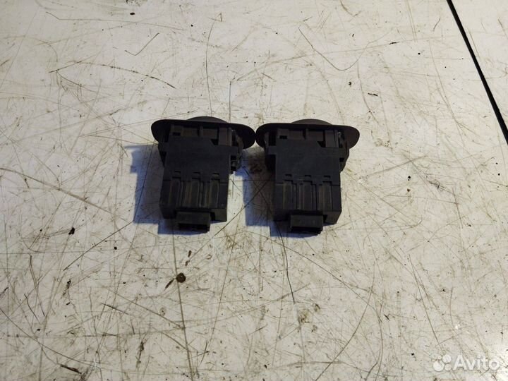 Кнопка стеклоподъемника двери Mitsubishi Galant 7