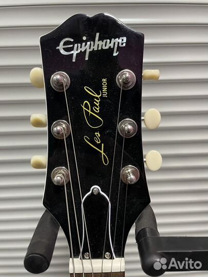 Подписной Epiphone Junior с кейсом
