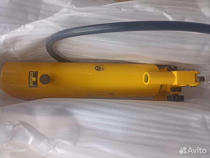 Ручной гидравлический насос