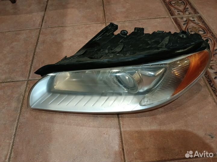Левая передняя фара Вольво S80