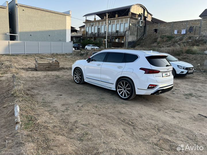 Hyundai Santa Fe 2.0 AT, 2019, 64 000 км