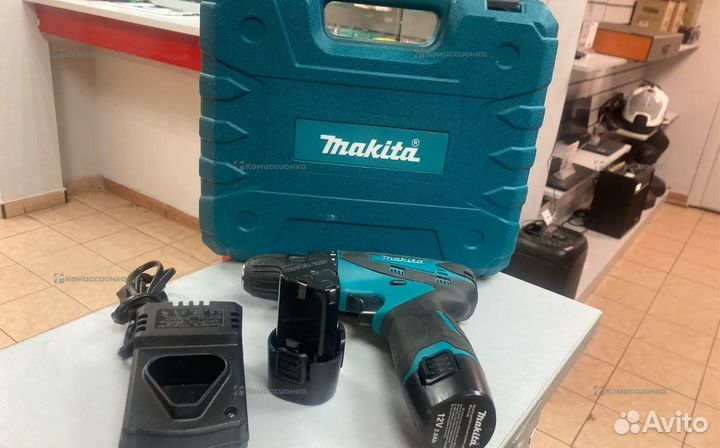 Бе8 Аккумуляторный шуруповерт Makita реп