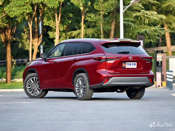 Toyota Highlander 2.0 AT, 2024, 2 км