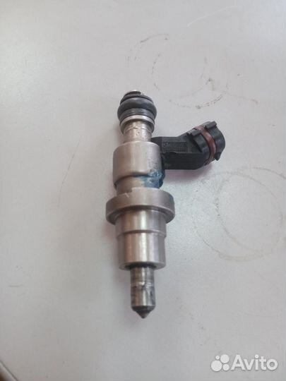 Топливная форсунка Toyota Avensis 2 1azfse