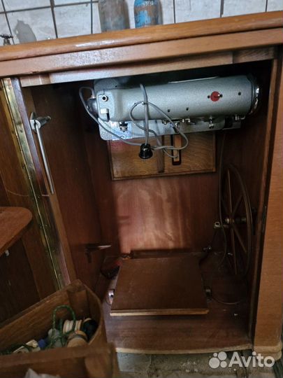 Немецкая швейная машинка