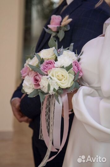 Букет невесты гипсофилла, роза