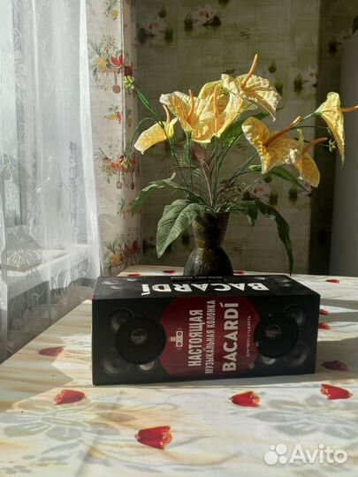 Музыкальная колонка большая