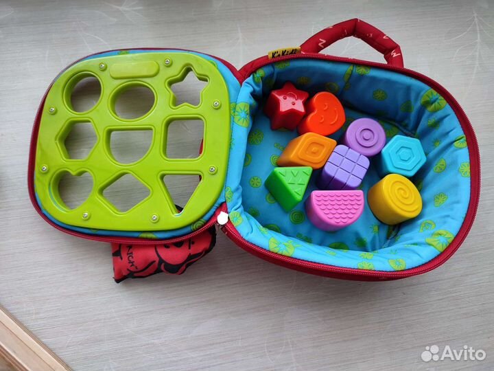 Развивающая игрушка - сортер