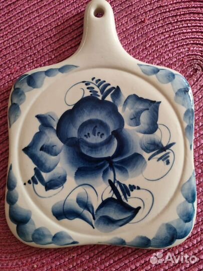 Гжель,пиалки,доска мал разделочная