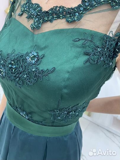 Вечернее платье