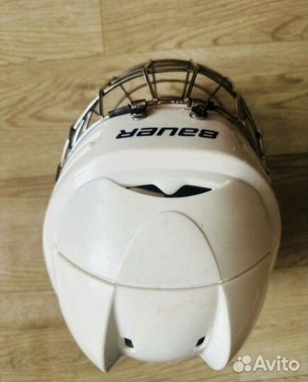 Хоккейный шлем