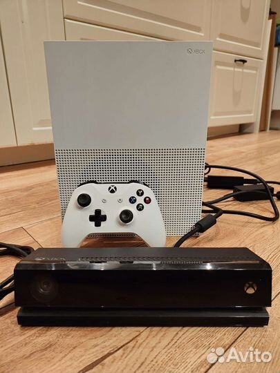 Xbox One S 1tb + Kinect 2.0 с играми