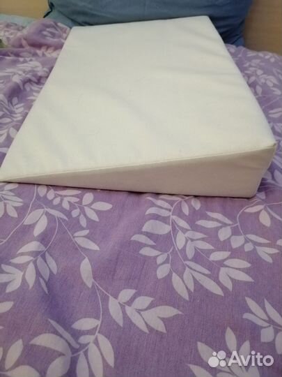 Подушка угол для новорожденных