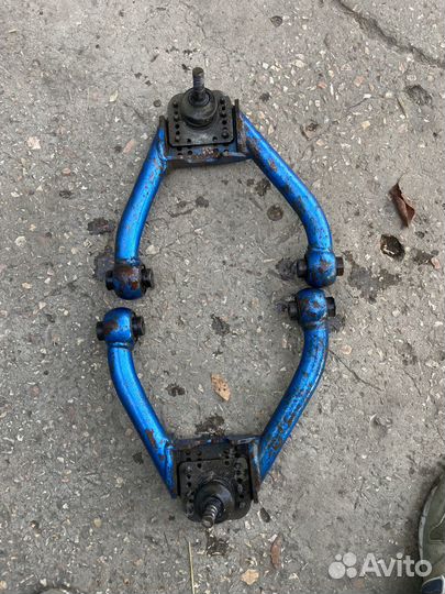 Передние регулируемые рычаги kts