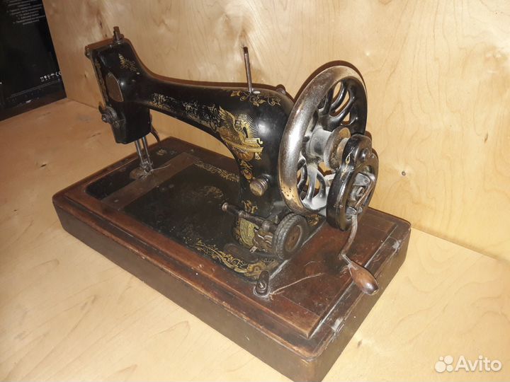 Швейная машинка Singer