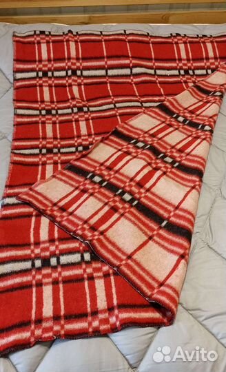 Одеяло шерстяное и подушка с гречневой шелухой