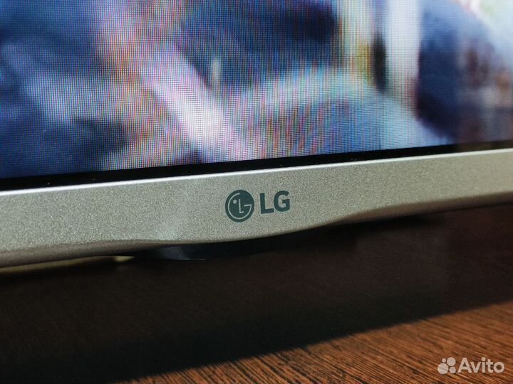 Телевизор LG SMART TV 32