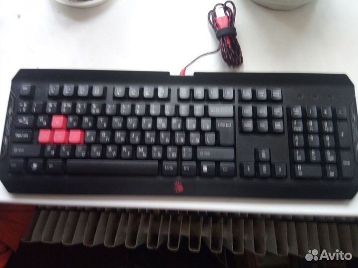 Игровая клавиатура bloody Q 100