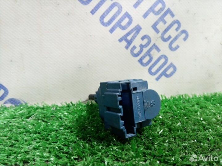 Выключатель стоп-сигнала (Лягушка) Volkswagen Polo