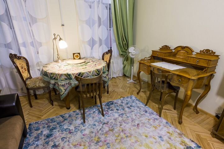 Комната 27 м² в 4-к., 3/5 эт.