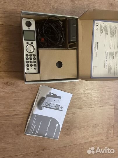 Беспроводной стационарный телефон Motorolla D701