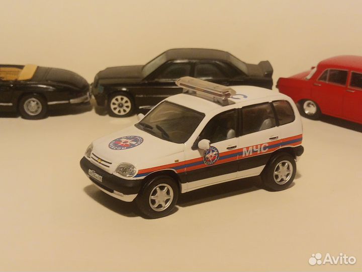 1:43 Chevrolet Niva Cararama мчс
