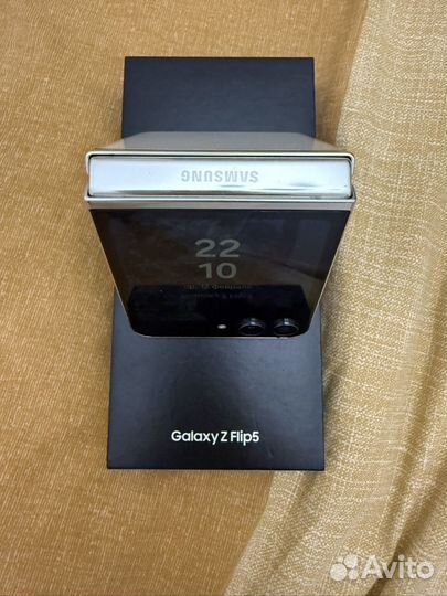 Samsung Galaxy Z Flip5, 8/256 ГБ