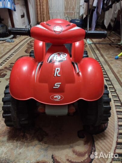 Детский квадроцикл на аккумуляторе