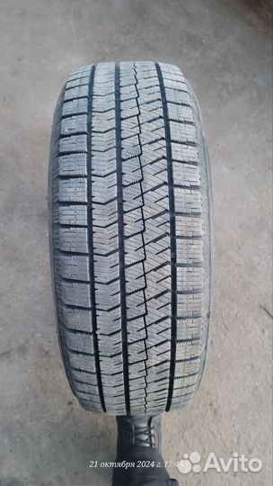 Bridgestone Blizzak VRX2 205/60 R16 92Q