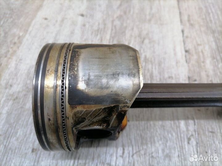 Поршень с шатуном Nissan Maxima A33 VQ20DE 2004