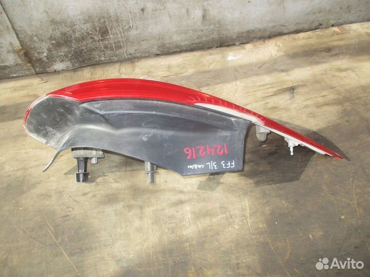 Фонарь задний наружный левый Ford Focus 3